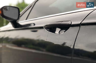 Седан Ford Fusion 2016 в 