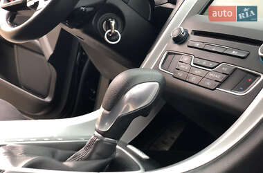 Седан Ford Fusion 2016 в 