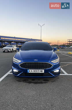 Седан Ford Fusion 2016 в 