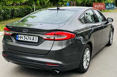 Седан Ford Fusion 2017 в 