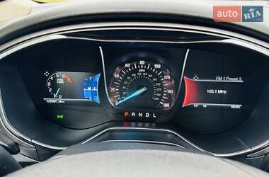 Седан Ford Fusion 2017 в 