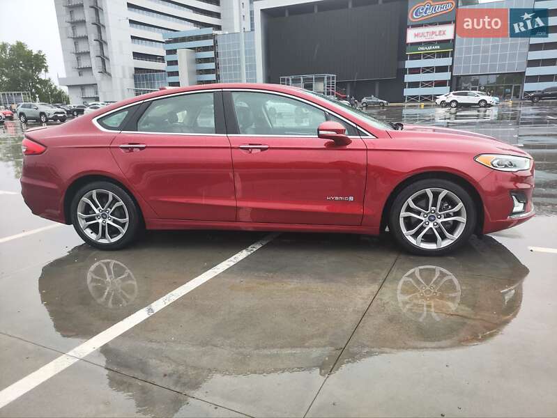 Седан Ford Fusion 2018 в Киеве