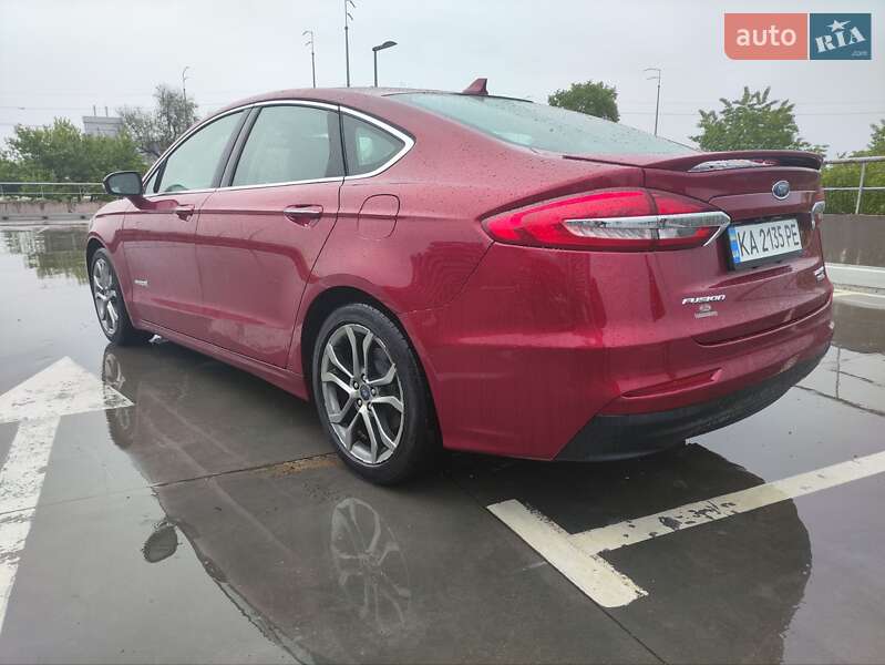 Седан Ford Fusion 2018 в Киеве