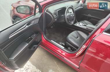 Седан Ford Fusion 2018 в 