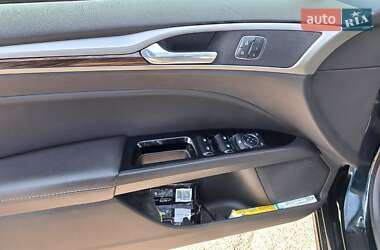 Седан Ford Fusion 2014 в 