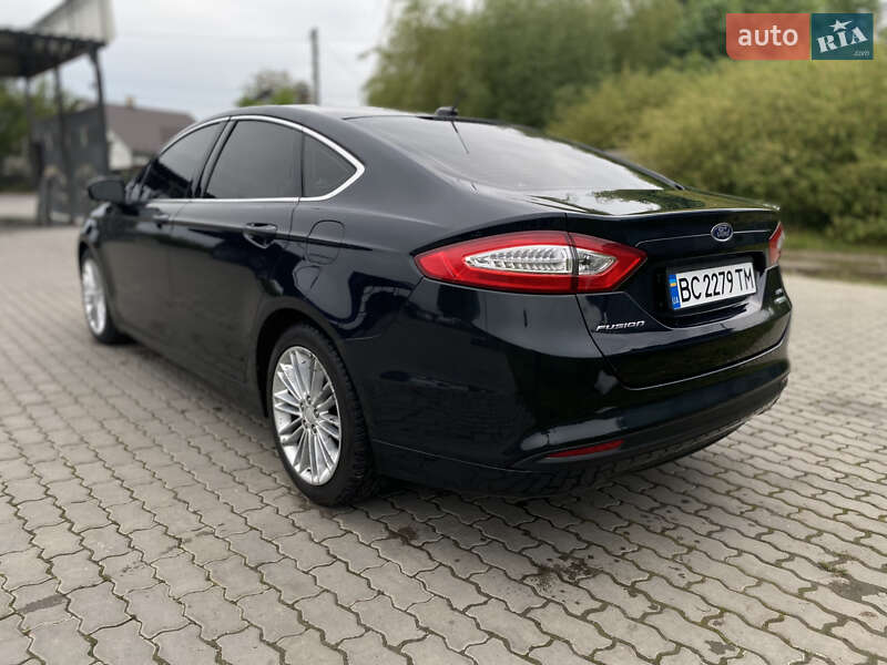 Седан Ford Fusion 2013 в Дрогобыче