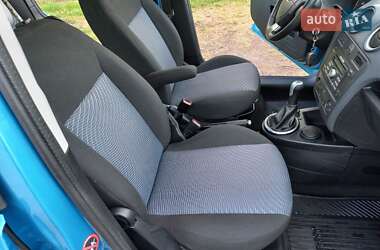 Хетчбек Ford Fusion 2010 в 