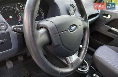 Хетчбек Ford Fusion 2010 в 