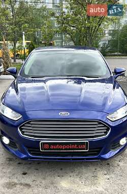 Седан Ford Fusion 2016 в 