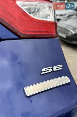 Седан Ford Fusion 2016 в 
