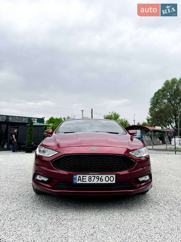 Седан Ford Fusion 2017 в 