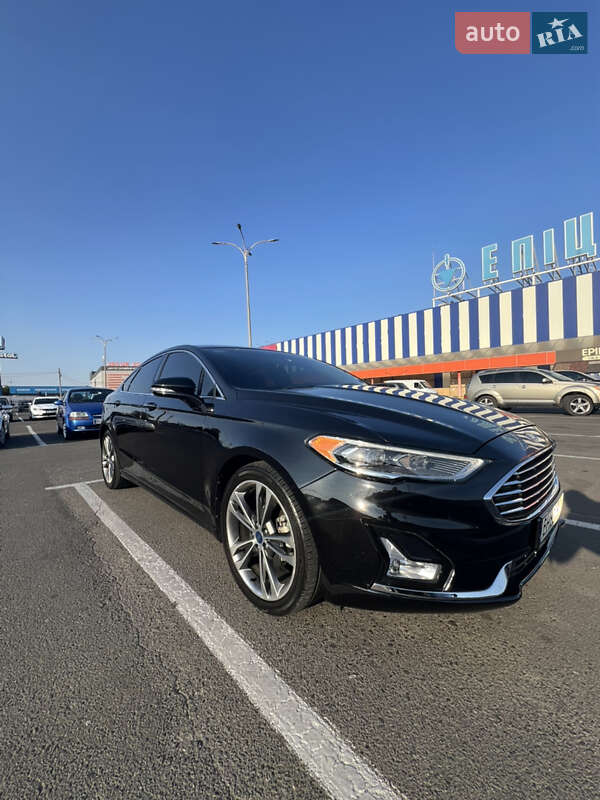 Седан Ford Fusion 2020 в 