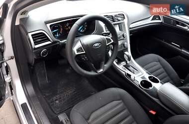 Седан Ford Fusion 2013 в 