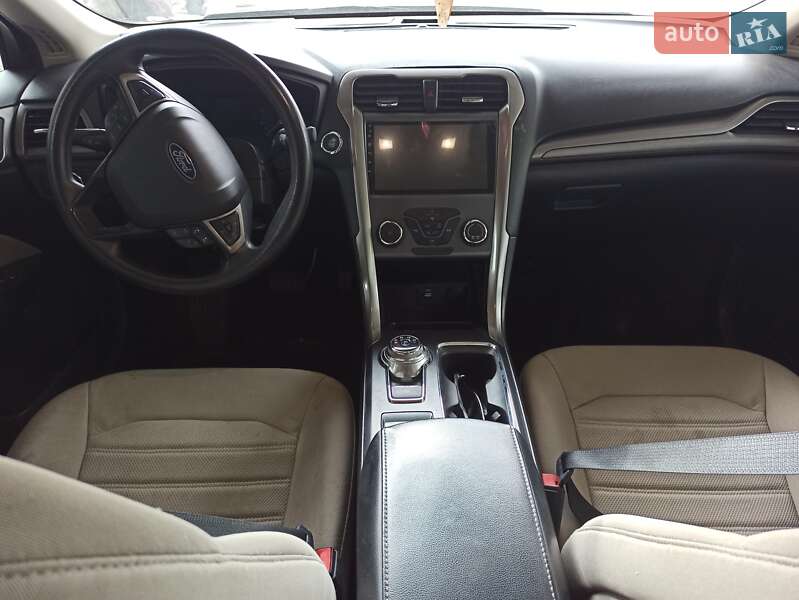 Седан Ford Fusion 2020 в Бродах