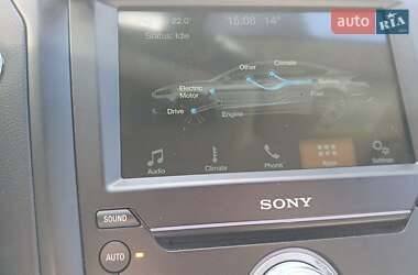 Седан Ford Fusion 2018 в 