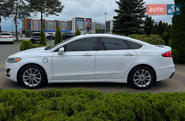 Седан Ford Fusion 2020 в 