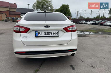 Седан Ford Fusion 2013 в 