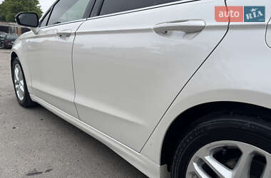 Седан Ford Fusion 2013 в 