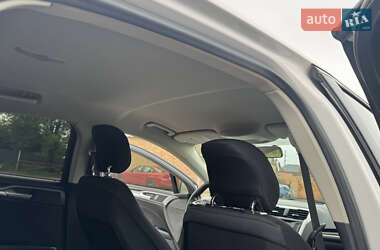 Седан Ford Fusion 2013 в 