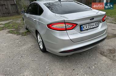 Седан Ford Fusion 2015 в 