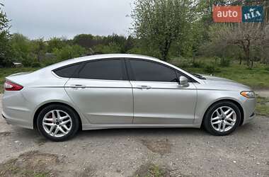 Седан Ford Fusion 2015 в 