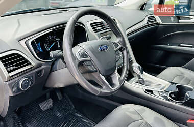 Седан Ford Fusion 2014 в 