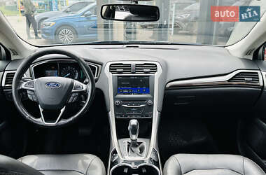 Седан Ford Fusion 2014 в 