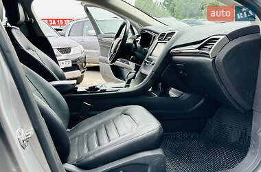 Седан Ford Fusion 2014 в 
