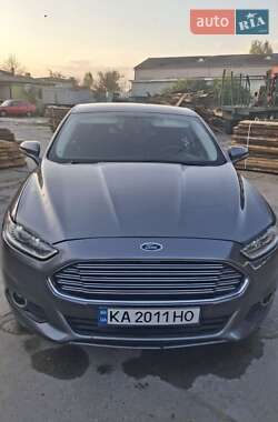 Седан Ford Fusion 2013 в Полонному