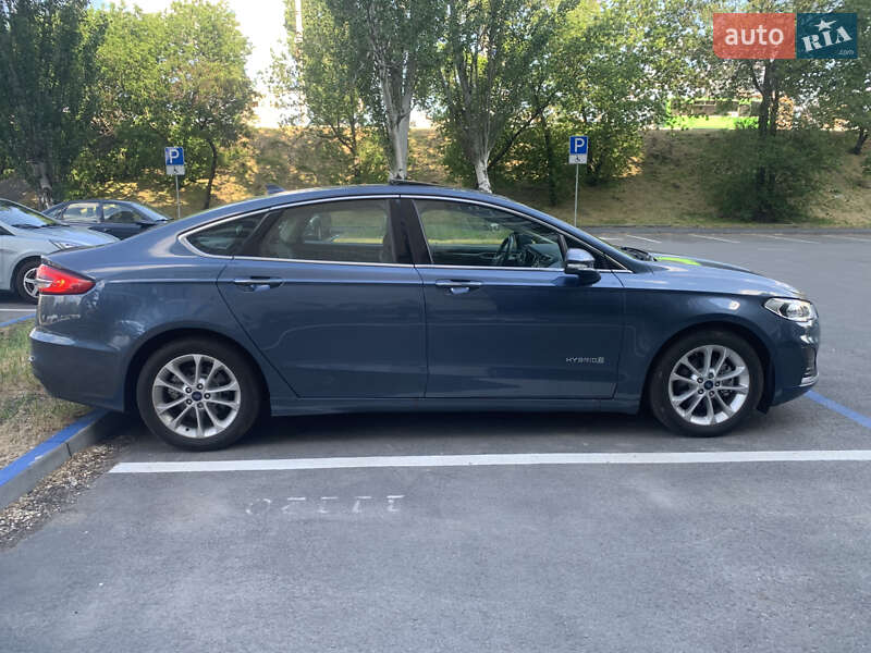 Седан Ford Fusion 2018 в Днепре