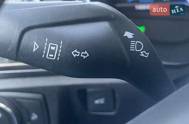 Седан Ford Fusion 2018 в 