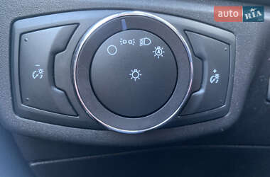 Седан Ford Fusion 2018 в 