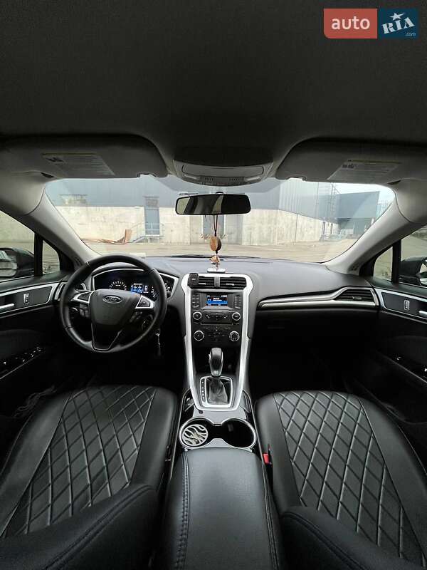 Седан Ford Fusion 2015 в Киеве фото 18 Седан Ford Fusion 2015 в Киеве
