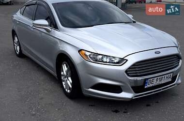 Седан Ford Fusion 2015 в 