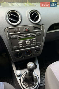 Хетчбек Ford Fusion 2007 в 