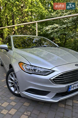 Седан Ford Fusion 2017 в 