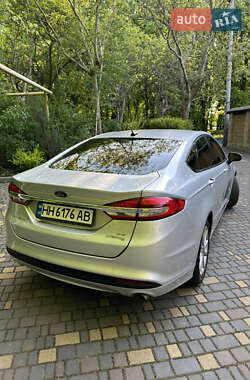 Седан Ford Fusion 2017 в 