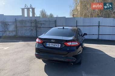 Седан Ford Fusion 2015 в 