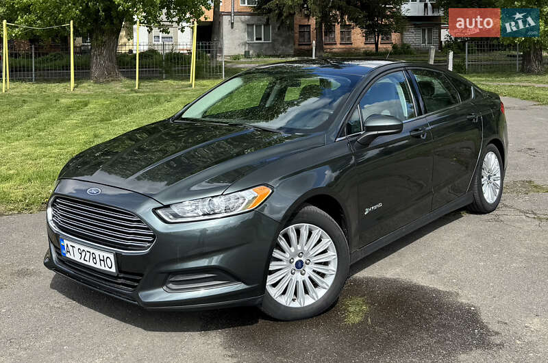Седан Ford Fusion 2014 в 