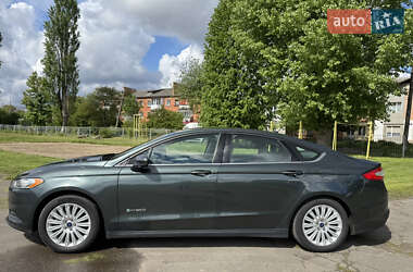 Седан Ford Fusion 2014 в 