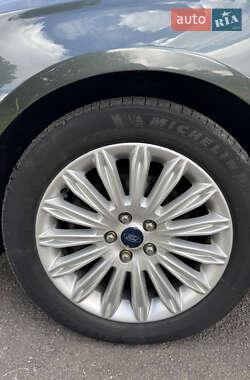 Седан Ford Fusion 2014 в 