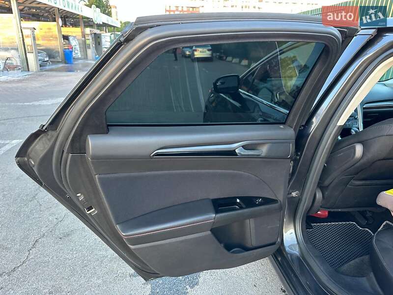 Седан Ford Fusion 2016 в Киеве