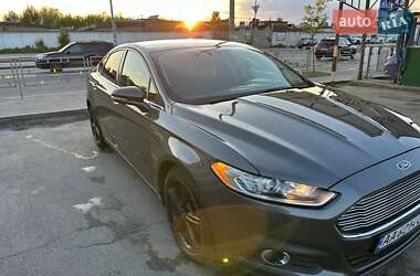 Седан Ford Fusion 2016 в 