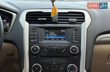 Седан Ford Fusion 2014 в 