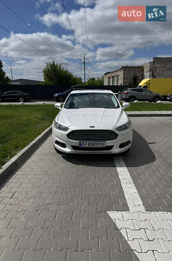 Седан Ford Fusion 2015 в 