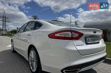 Седан Ford Fusion 2015 в 
