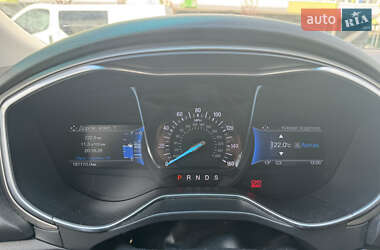 Седан Ford Fusion 2015 в 