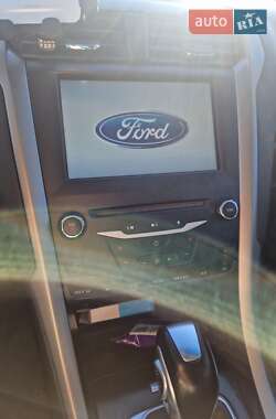 Седан Ford Fusion 2013 в 
