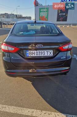 Седан Ford Fusion 2013 в 