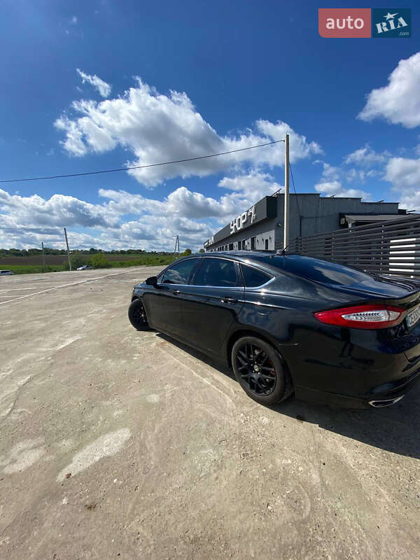 Седан Ford Fusion 2014 в Черновцах